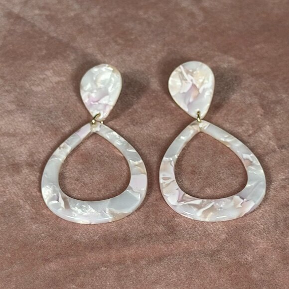 Charming Charlie White & Pink Marbled Teardrop Dangle Earrings - Picture 5 of 7